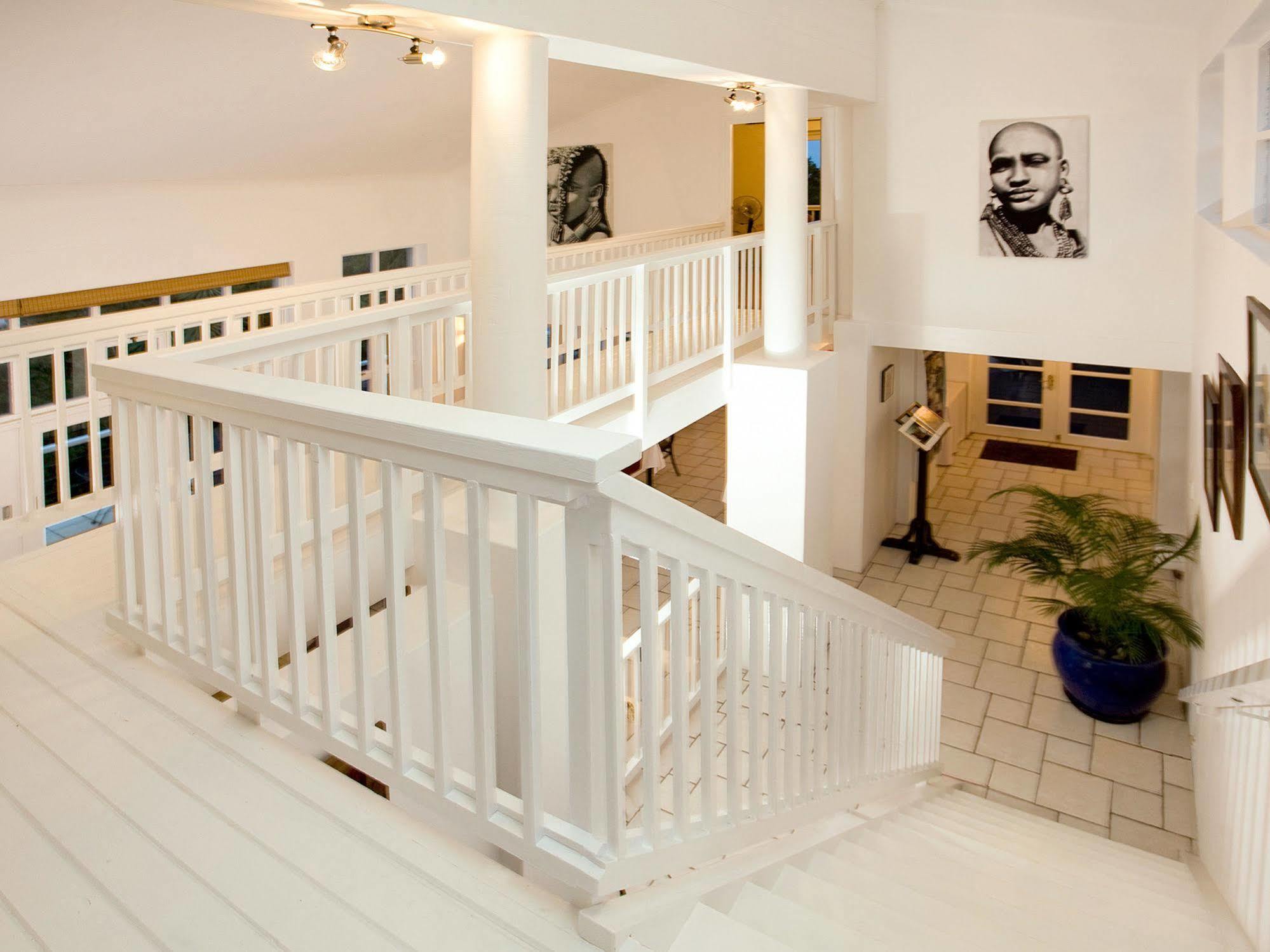 Art Gallery Guest House - Thandekayo Гаут-Бей Екстер'єр фото